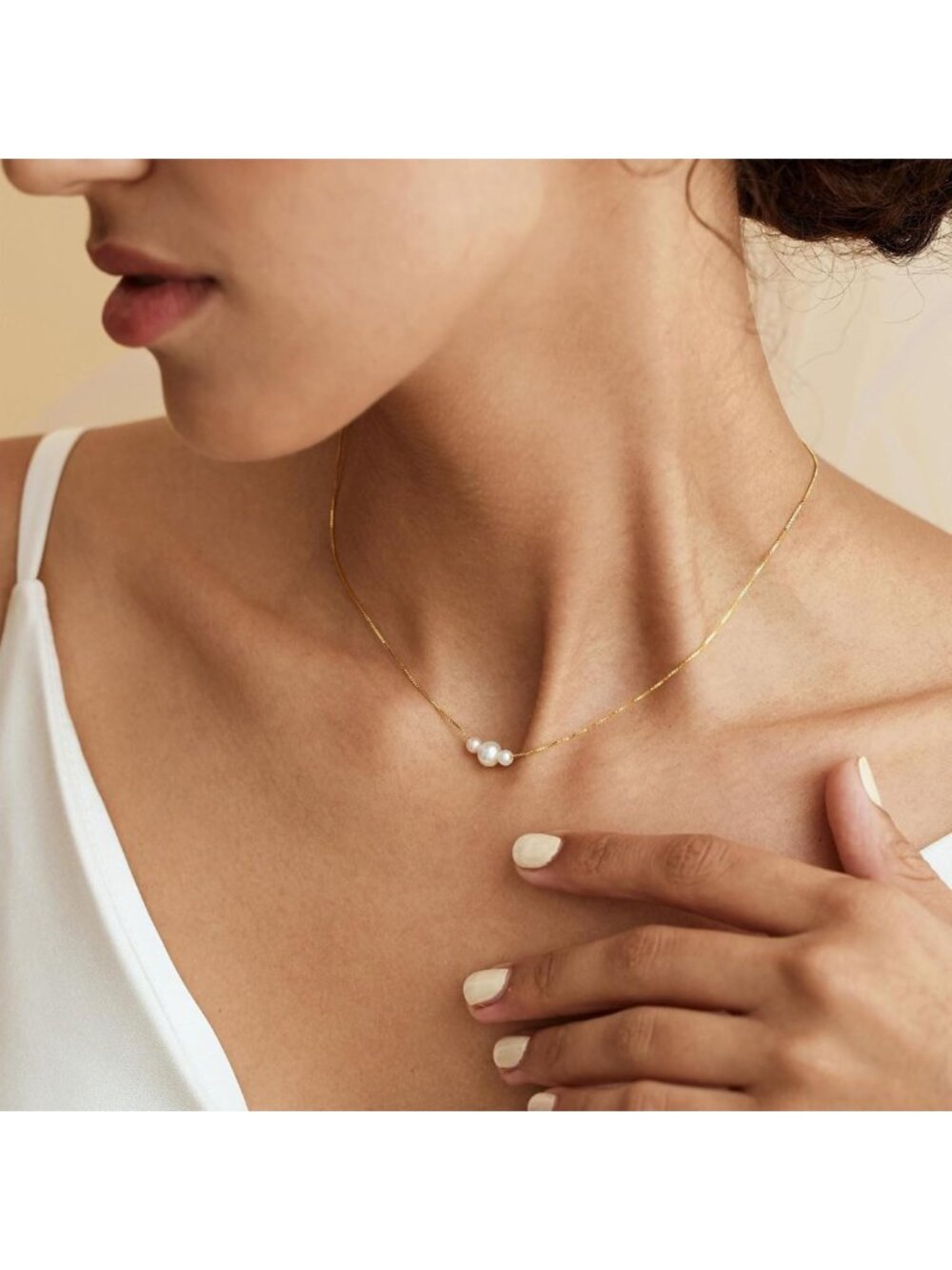 Trendy Gold Pearl Necklace for Women - Elegant Wedding & Bridesmaid Jewelry Gift - Picture 4 of 7